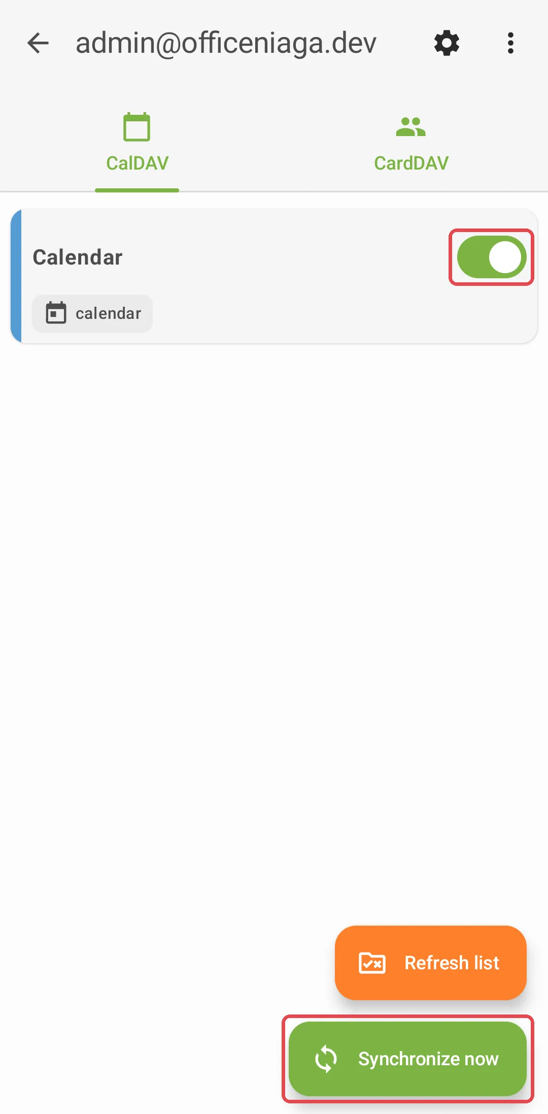 Tab CalDAV untuk akaun baru, dengan suis Calendar sudah on dan butang Synchronize now ditanda