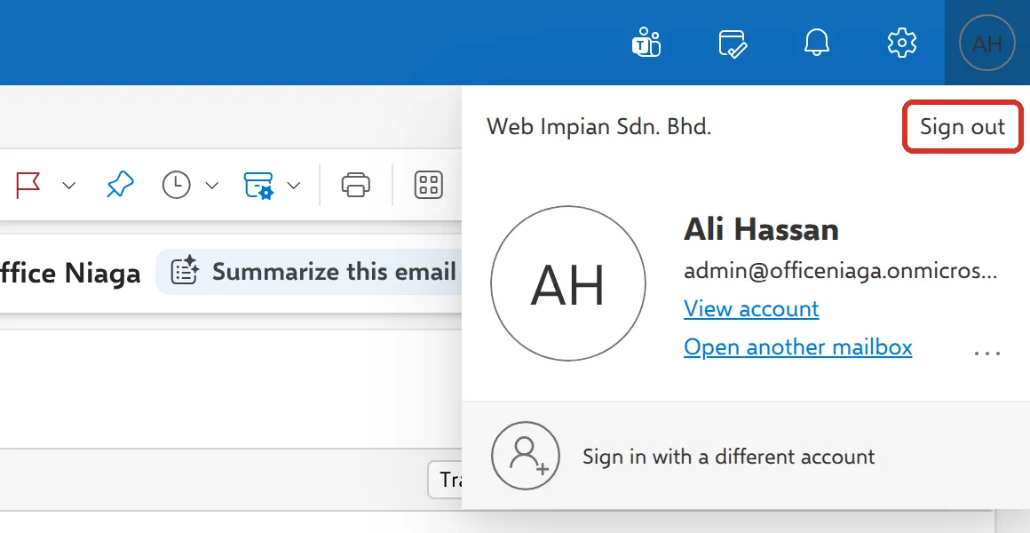 Outlook on the web右上角的账号菜单，Sign out已标示
